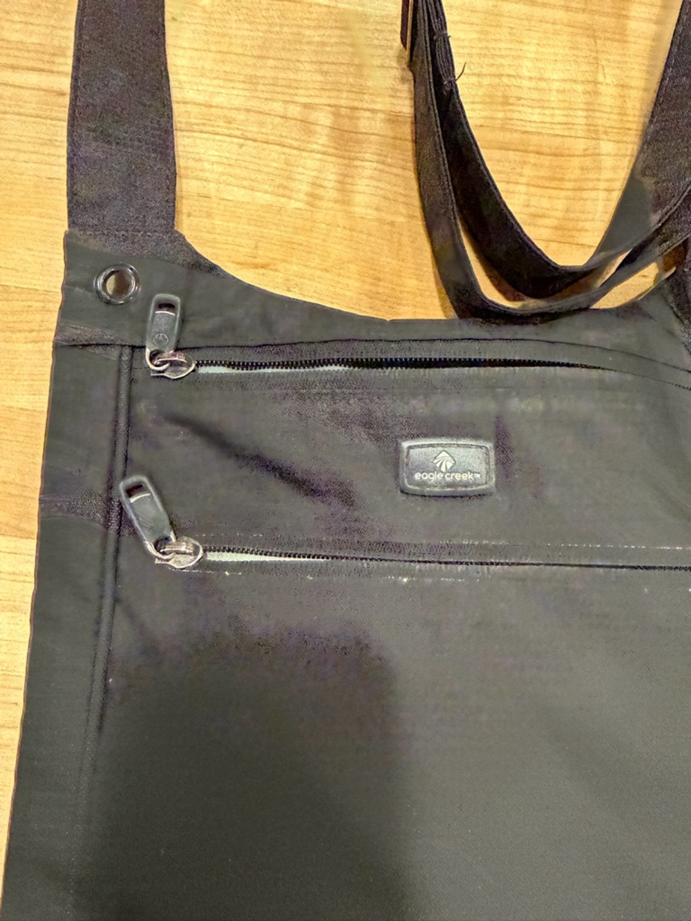 Eagle Creek Black Crossbody Bag for Women - Lightweight Everyday Organizer